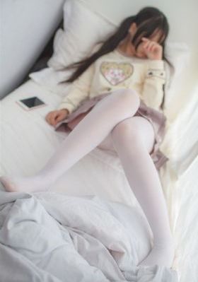 华裔女科学家在美遭审查后自杀
