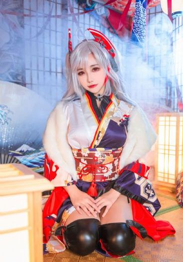 揉摸新婚少妇高耸双乳电影