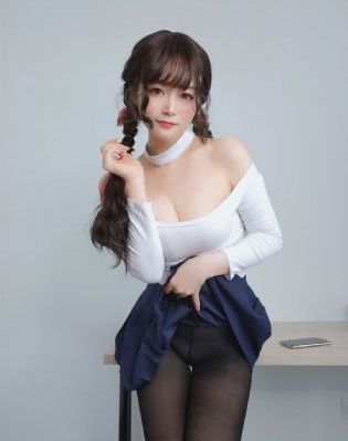 周海媚