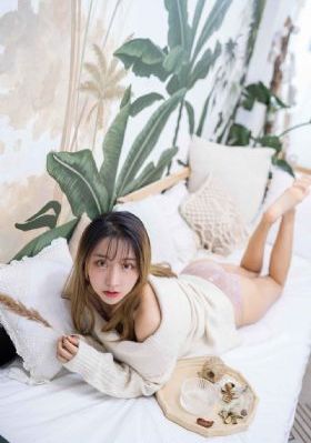 我的泳装女友